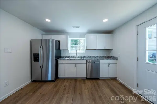 214 E Washington AVE, Bessemer City, NC 28016