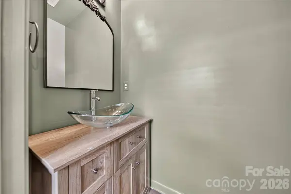 1879 Felts Pkwy, Fort Mill, SC 29715