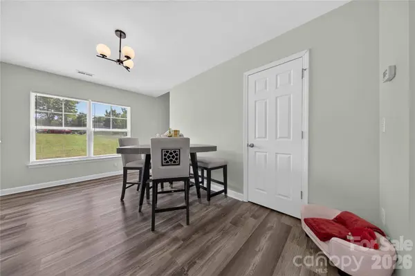 2047 Sonoma Valley DR, Charlotte, NC 28214