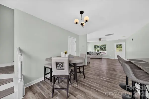 2047 Sonoma Valley DR, Charlotte, NC 28214