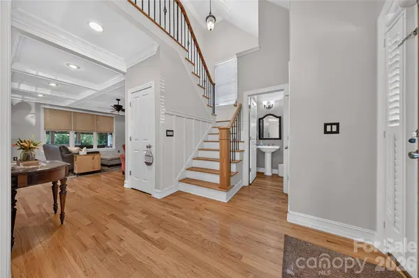 9605 White Hemlock LN, Charlotte, NC 28270