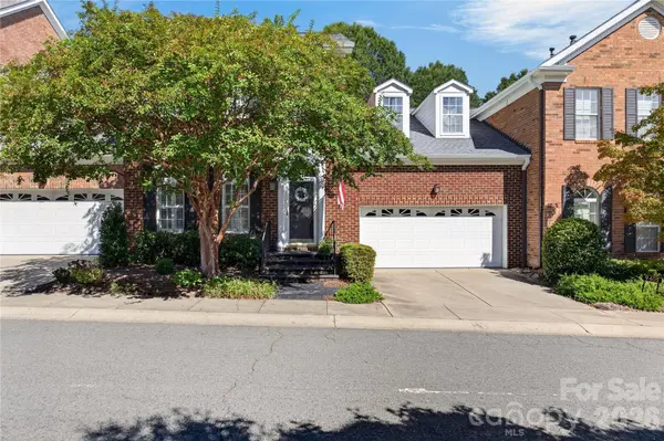 9363 Bonnie Briar CIR