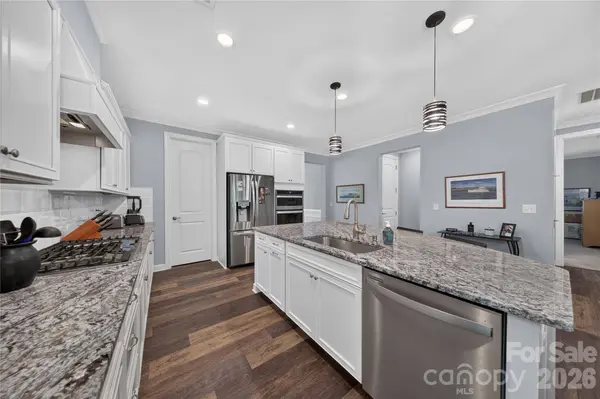 1443 Liberty Row DR, Tega Cay, SC 29708