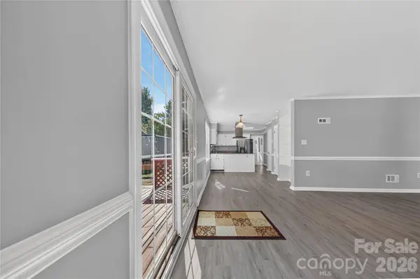 12008 Parks Farm LN, Charlotte, NC 28277
