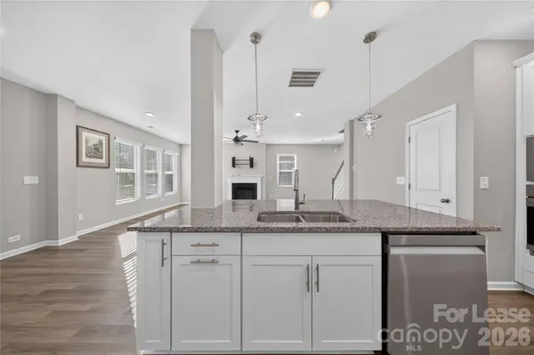 1879 Felts Pkwy, Fort Mill, SC 29715