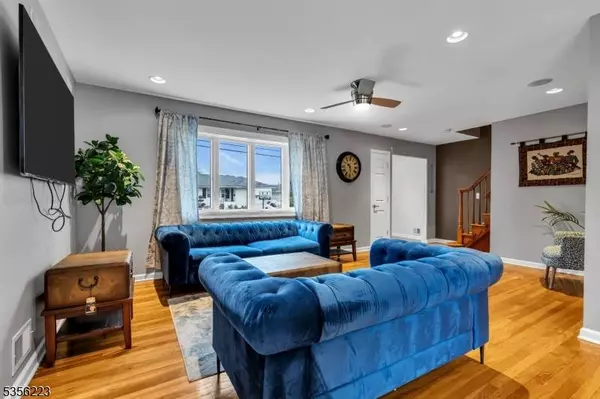 548 Birchwood Rd, Linden City, NJ 07036