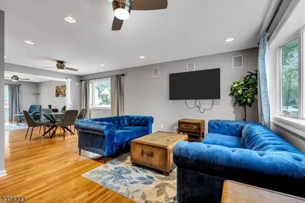 548 Birchwood Rd, Linden City, NJ 07036