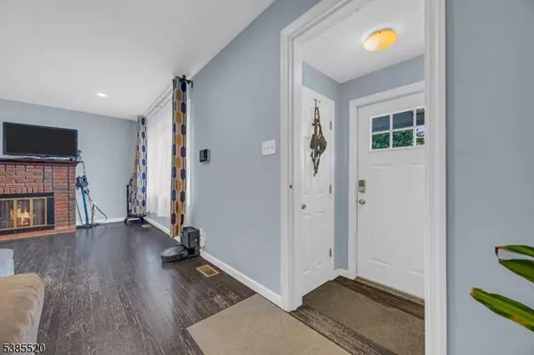 204 Swarthmore Rd, Linden City, NJ 07036