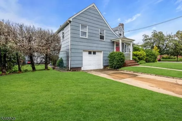 204 Swarthmore Rd, Linden City, NJ 07036