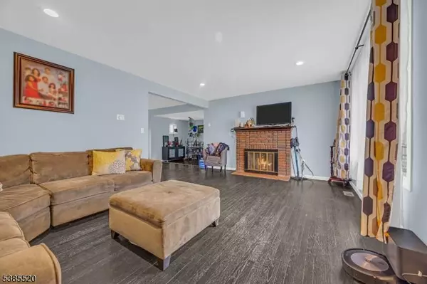 204 Swarthmore Rd, Linden City, NJ 07036