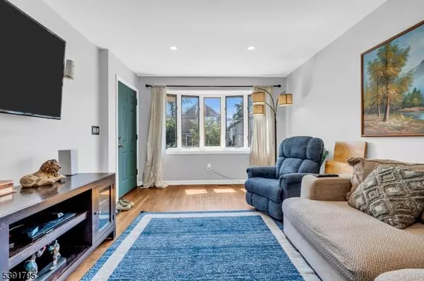 307 Hussa St, Linden City, NJ 07036