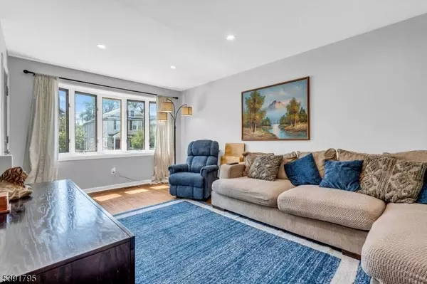 307 Hussa St, Linden City, NJ 07036