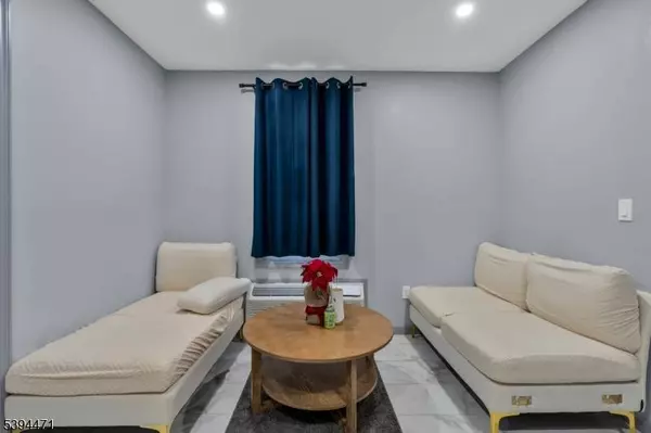 1220 Lincoln St, Linden City, NJ 07036