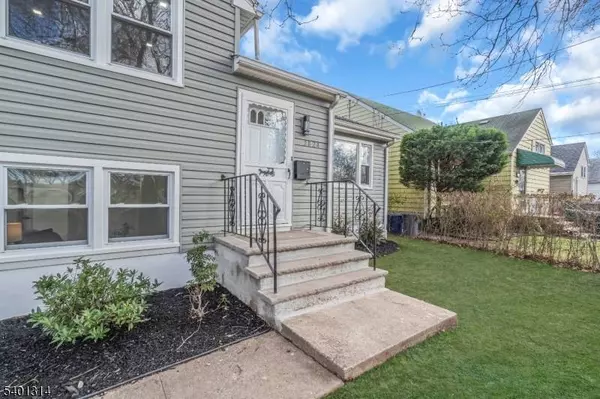 2824 N Stiles St, Linden City, NJ 07036