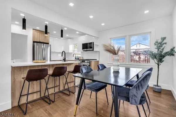 2824 N Stiles St, Linden City, NJ 07036