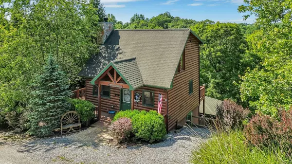 LISTING ALERT - 240 Deer Knoll Drive, Piney Creek
