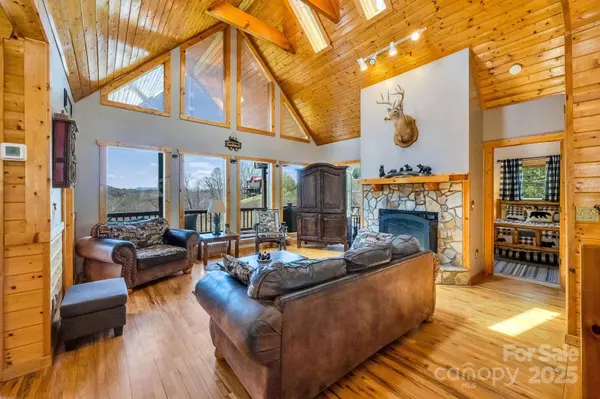 256 Deer Knoll DR, Piney Creek, NC 28663