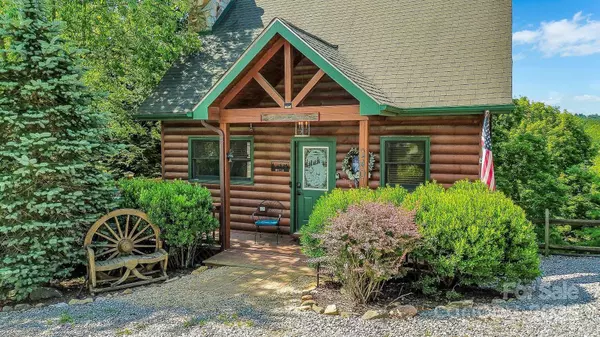 240 Deer Knoll DR, Piney Creek, NC 28663