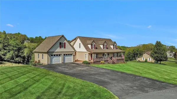 461 Doctors ST, Sparta, NC 28675