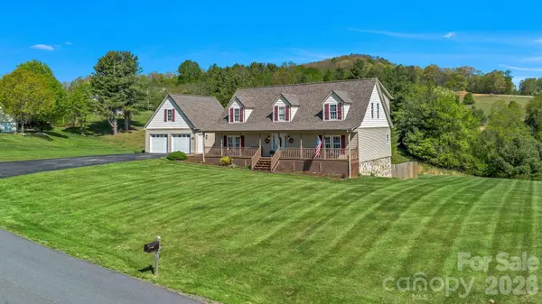 461 Doctors ST, Sparta, NC 28675