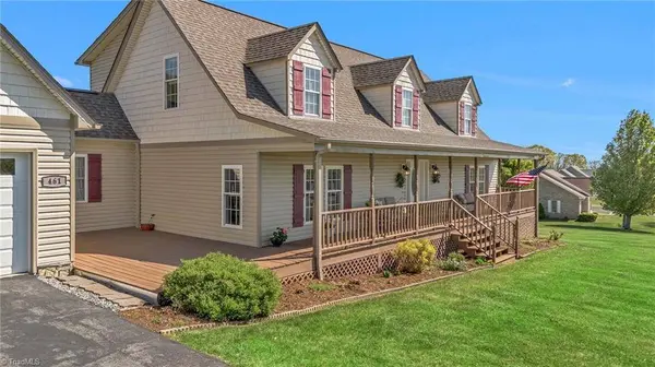 461 Doctors ST, Sparta, NC 28675