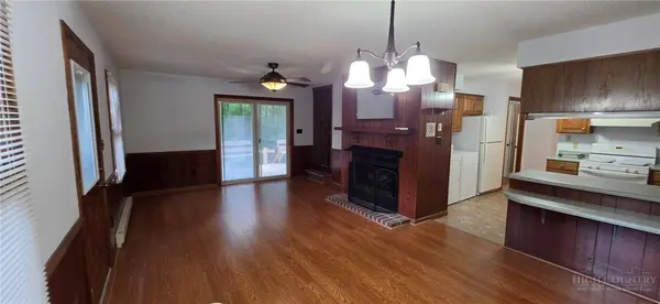 139 Little Creek LN, Glade Valley, NC 28627