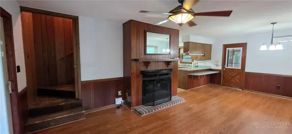139 Little Creek LN, Glade Valley, NC 28627