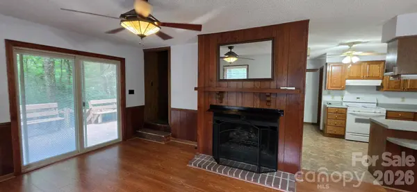 139 Little Creek LN, Glade Valley, NC 28627