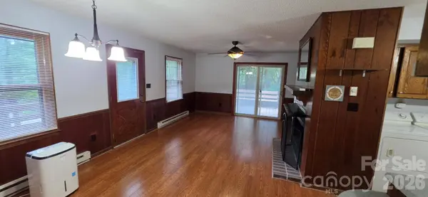 139 Little Creek LN, Glade Valley, NC 28627