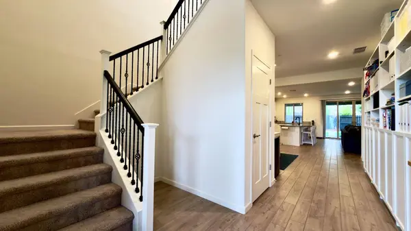 3723 Edington DR, Rancho Cordova, CA 95742