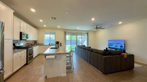 3723 Edington DR, Rancho Cordova, CA 95742