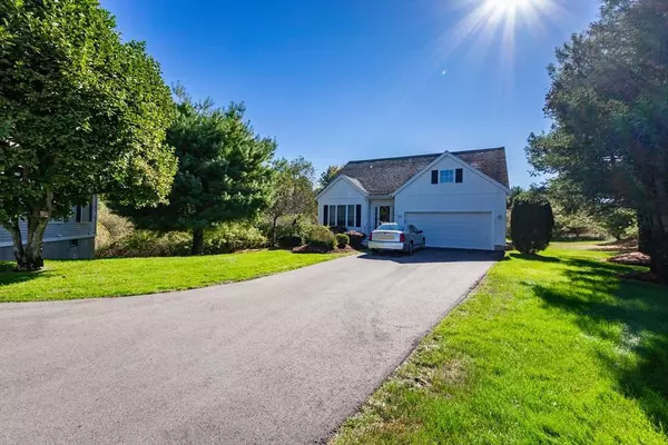 37 Augusta Way #37, Chelmsford, MA 01863