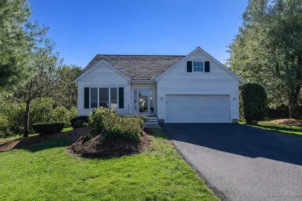 37 Augusta Way #37, Chelmsford, MA 01863