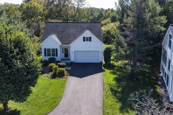 37 Augusta Way #37, Chelmsford, MA 01863