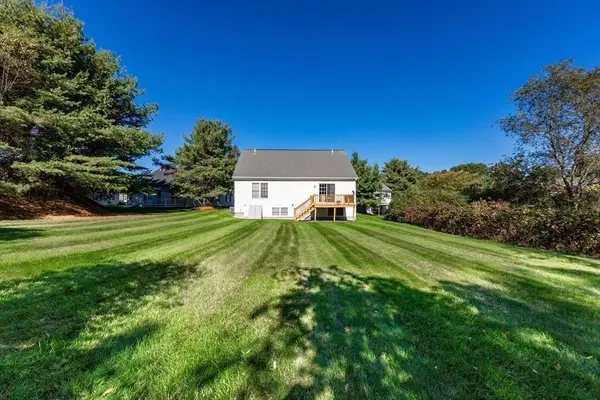 37 Augusta Way #37, Chelmsford, MA 01863