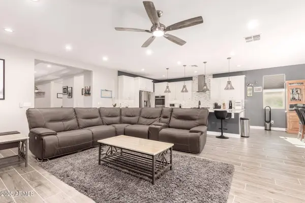 17348 W STRAIGHT ARROW Lane, Surprise, AZ 85387