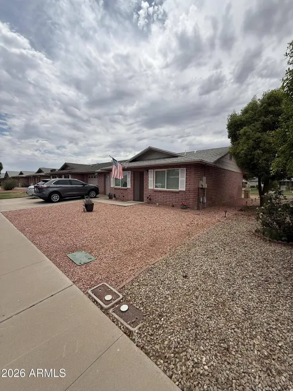 10120 N 96TH Drive #B, Peoria, AZ 85345