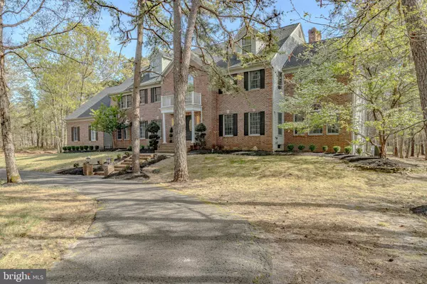 2 WILDERNESS DR, Medford, NJ 08055