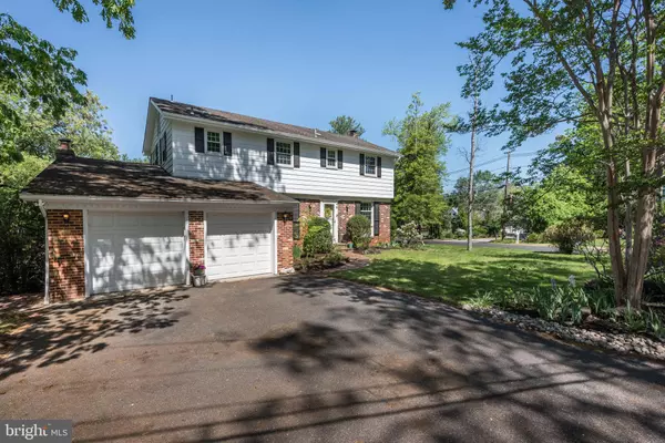 2 BROOKSIDE DR, Medford, NJ 08055