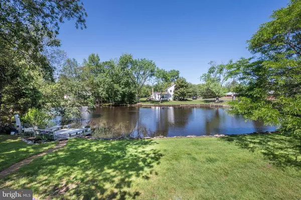 2 BROOKSIDE DR, Medford, NJ 08055