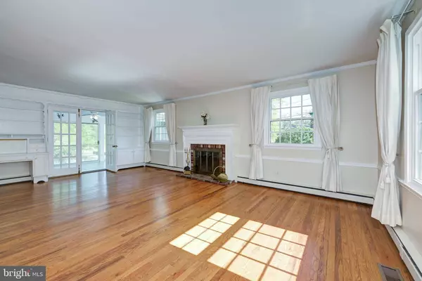 2 BROOKSIDE DR, Medford, NJ 08055