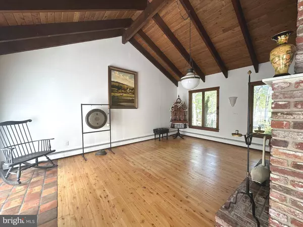 283 FORKED NECK RD, Shamong, NJ 08088