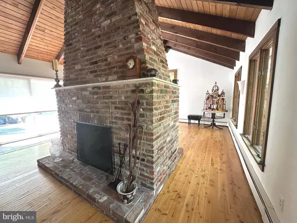 283 FORKED NECK RD, Shamong, NJ 08088