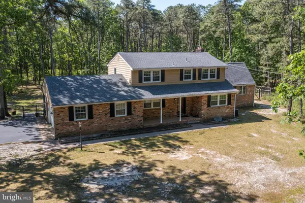 16 SAW MILL RD, Medford, NJ 08055