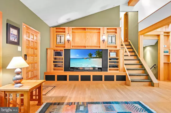 46 GRASSY LAKE RD, Shamong, NJ 08088