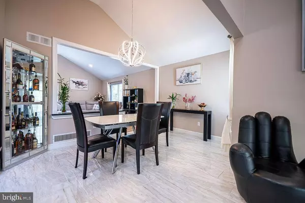 110 HOPEWELL RD, Marlton, NJ 08053