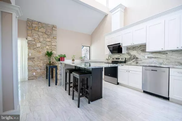 110 HOPEWELL RD, Marlton, NJ 08053