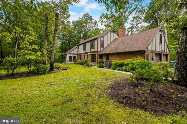 14 E CENTENNIAL DR, Medford, NJ 08055