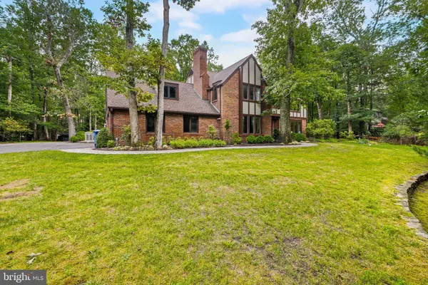 14 E CENTENNIAL DR, Medford, NJ 08055