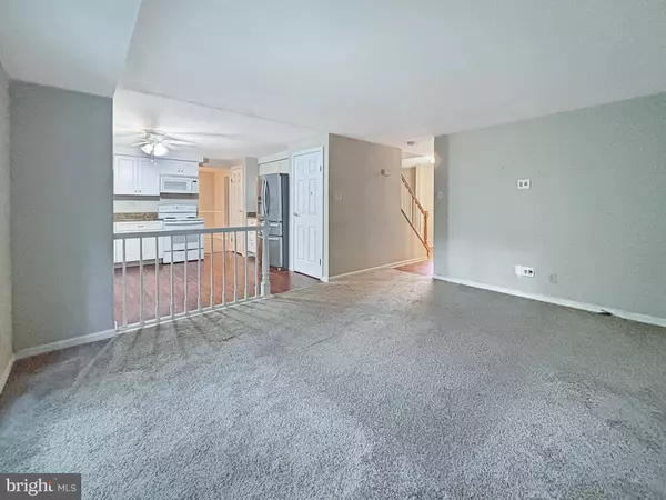 15 LADY DIANA CIR, Marlton, NJ 08053